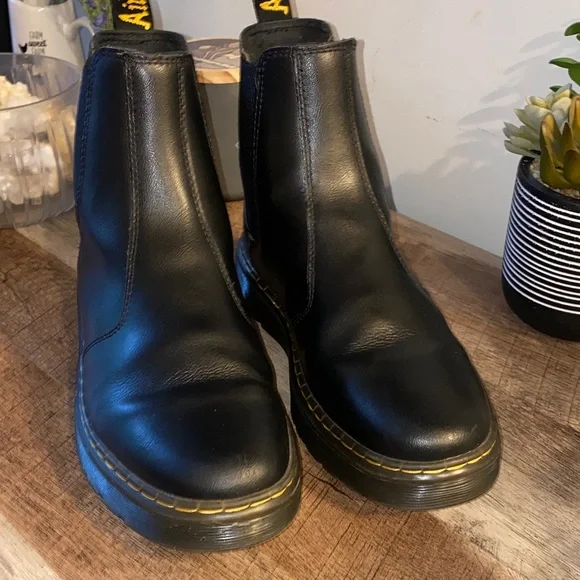 NWOB!! Dr. Martens Black Leather Chukka Boots Size 9 Womens 8 Mens - Picture 3 of 11